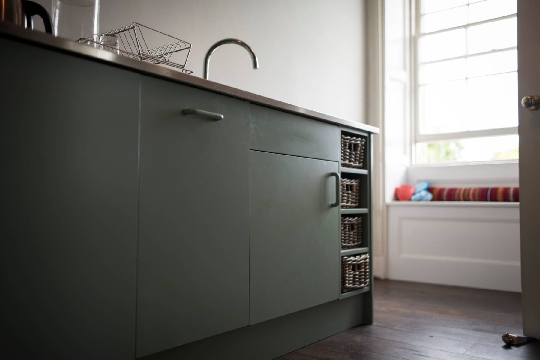 Sleek modern kitchen units for a handmade contemporary kitchens by Bath Bespoke
