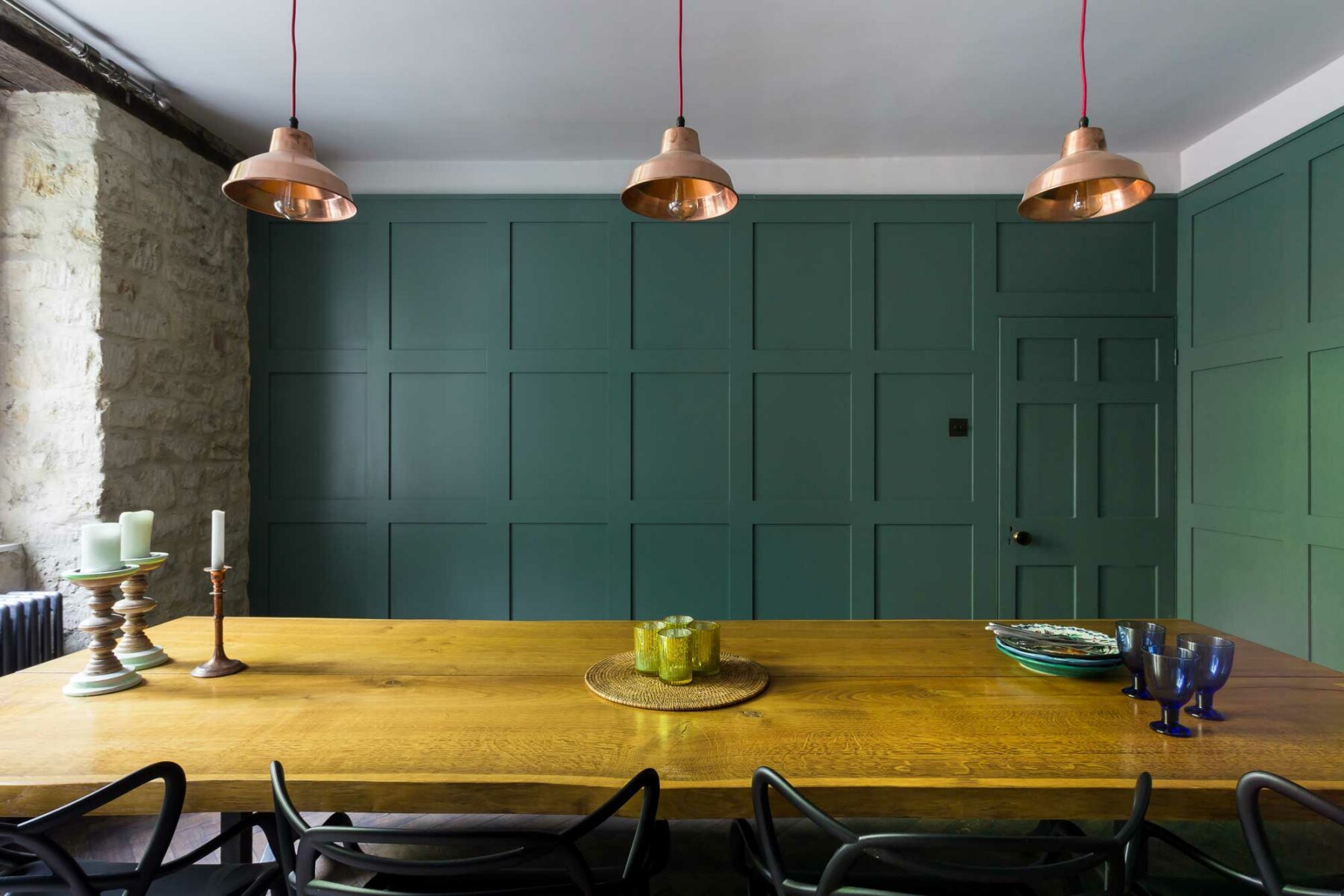 Dining room wooden wall panelling