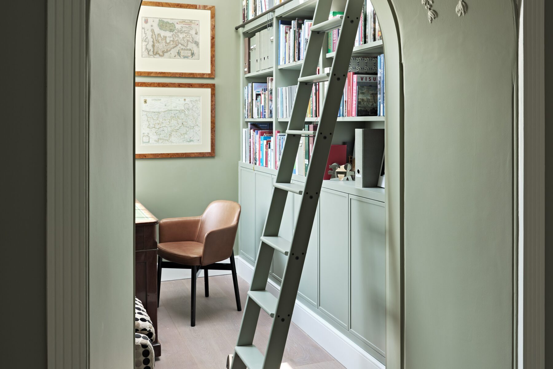 Bath Bespoke_study space with library ladder